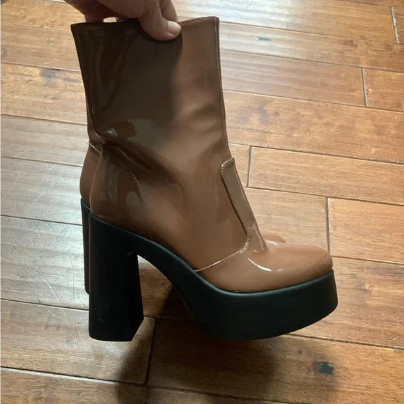 Gianni Bini Gb Levi Tate Patent Platform Mid Boots 8.5 - Picture 5 of 9